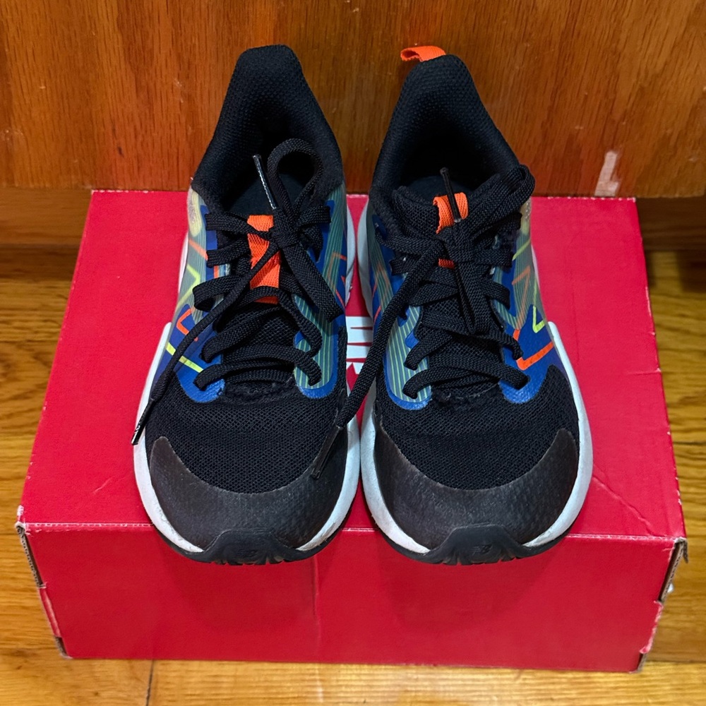 New Balance Kids Black and Blue Sneakers size 12